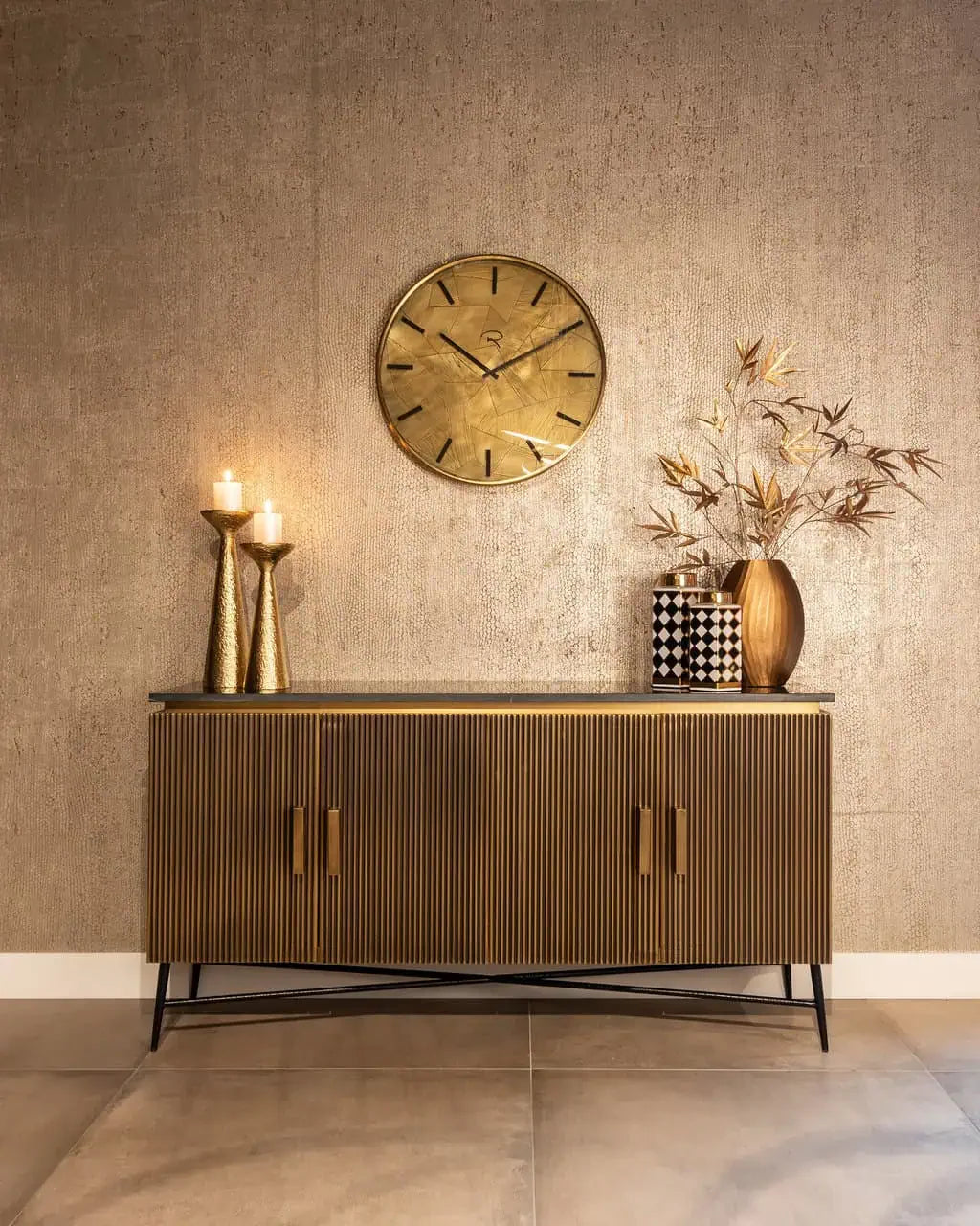 Ironville kumode ar 4 durvīm Richmond Interiors 86/160/40 cm zelts - N1 Home