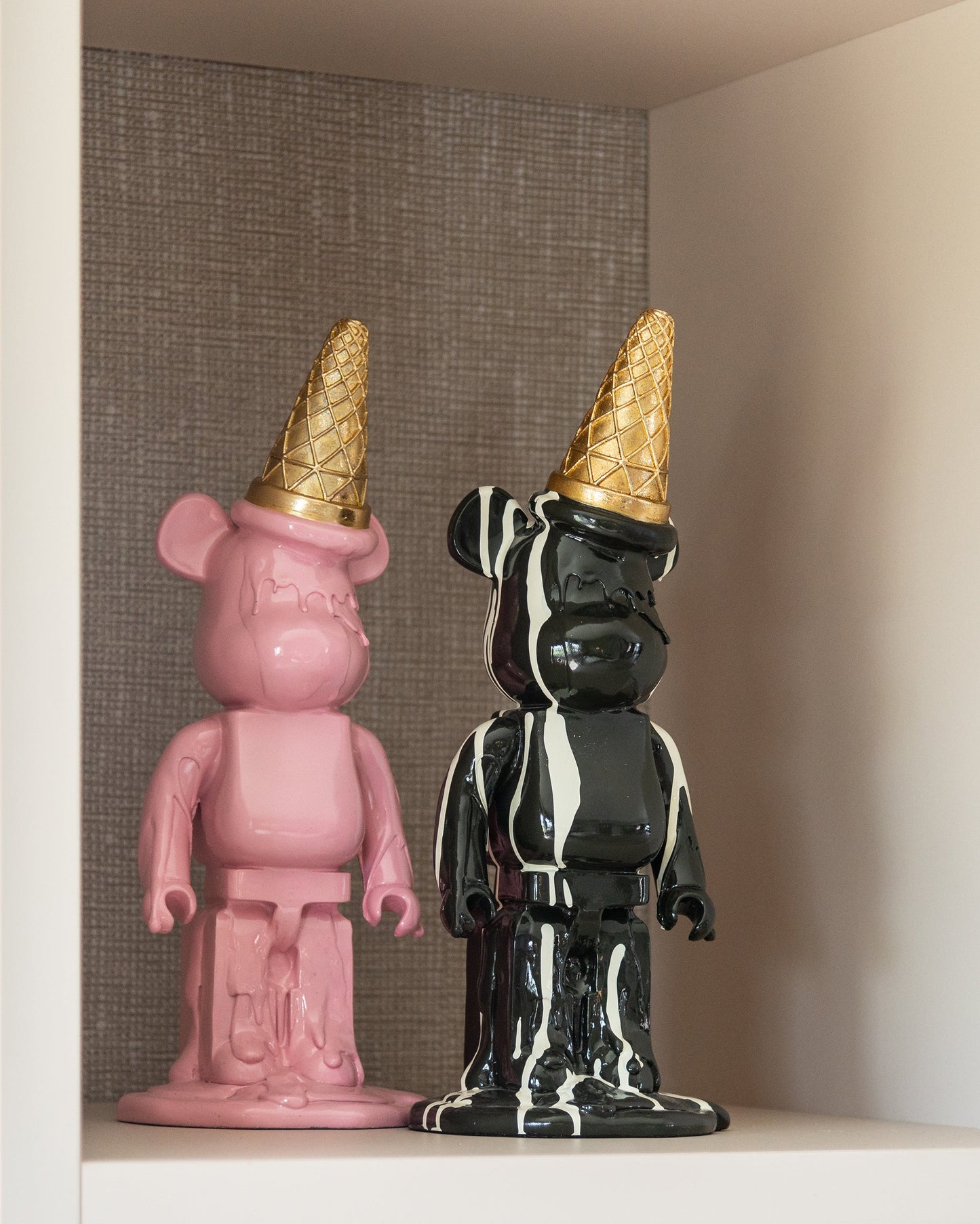 Dekoratīvs priekšmets Richmond Interiors Icebear 40/16/14 cm melns - N1 Home