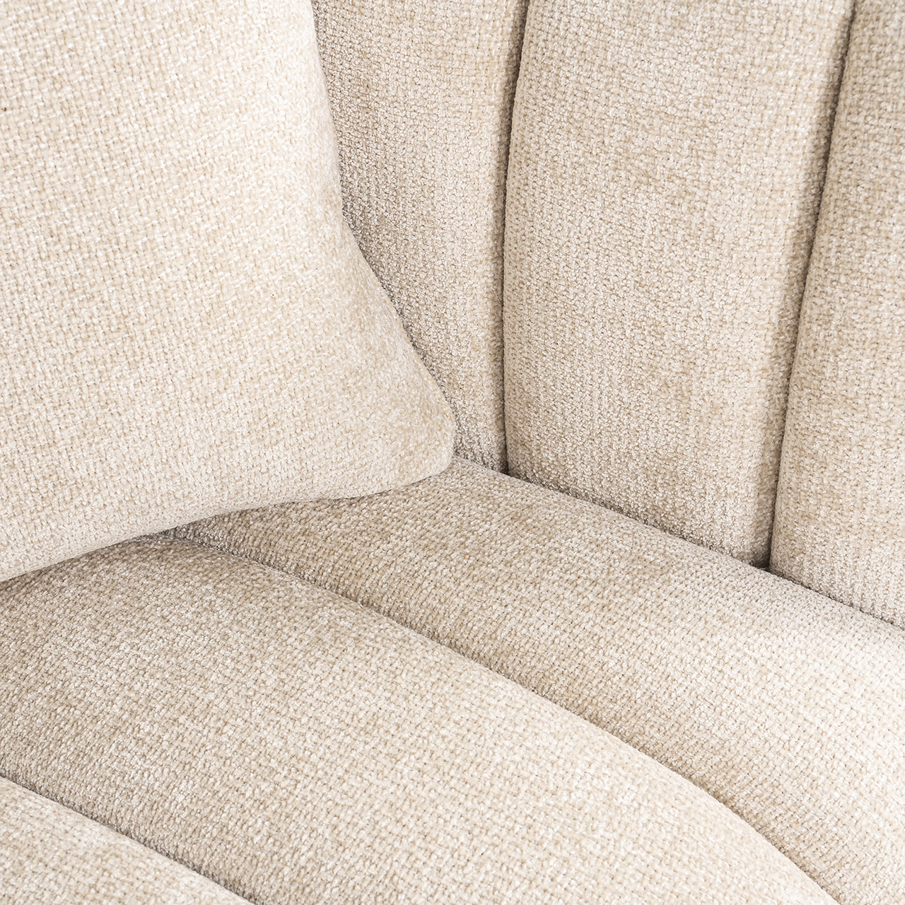 Atpūtas krēsls Beauchamp Richmond Interiors 77/104/91 cm Unicorn 11 cream - N1 Home