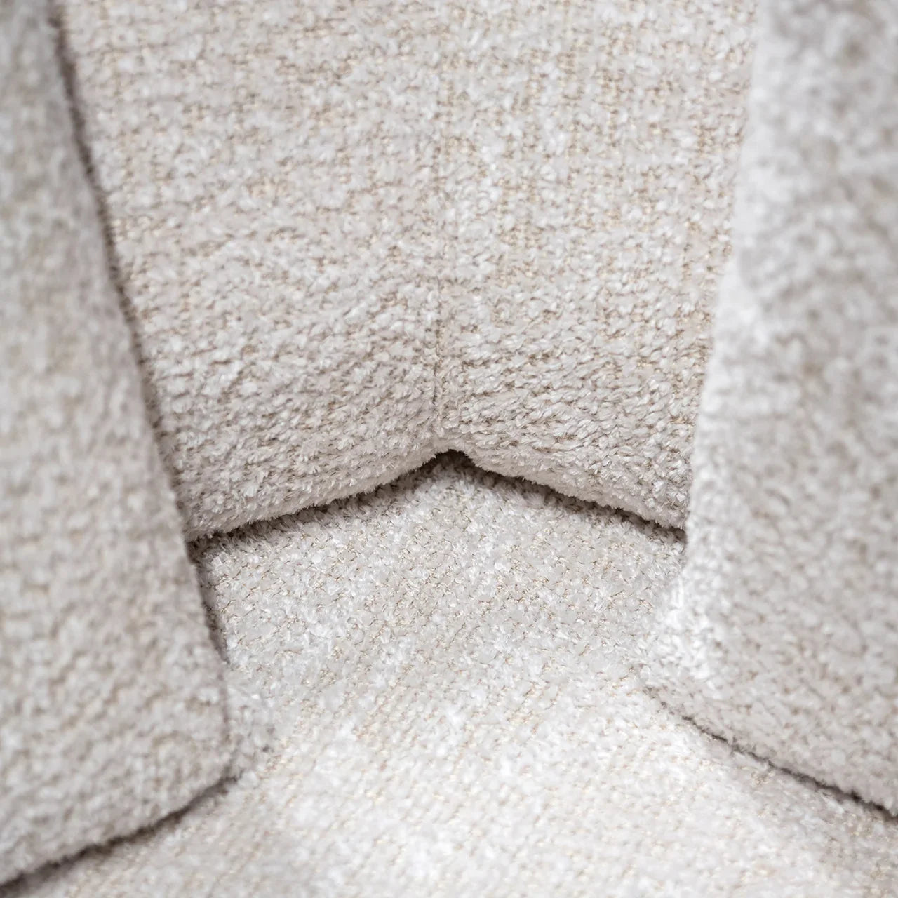 Dīvāns Rodina Richmond Interiors 89/355/140 cm Be Lovely 11 Cream - N1 Home